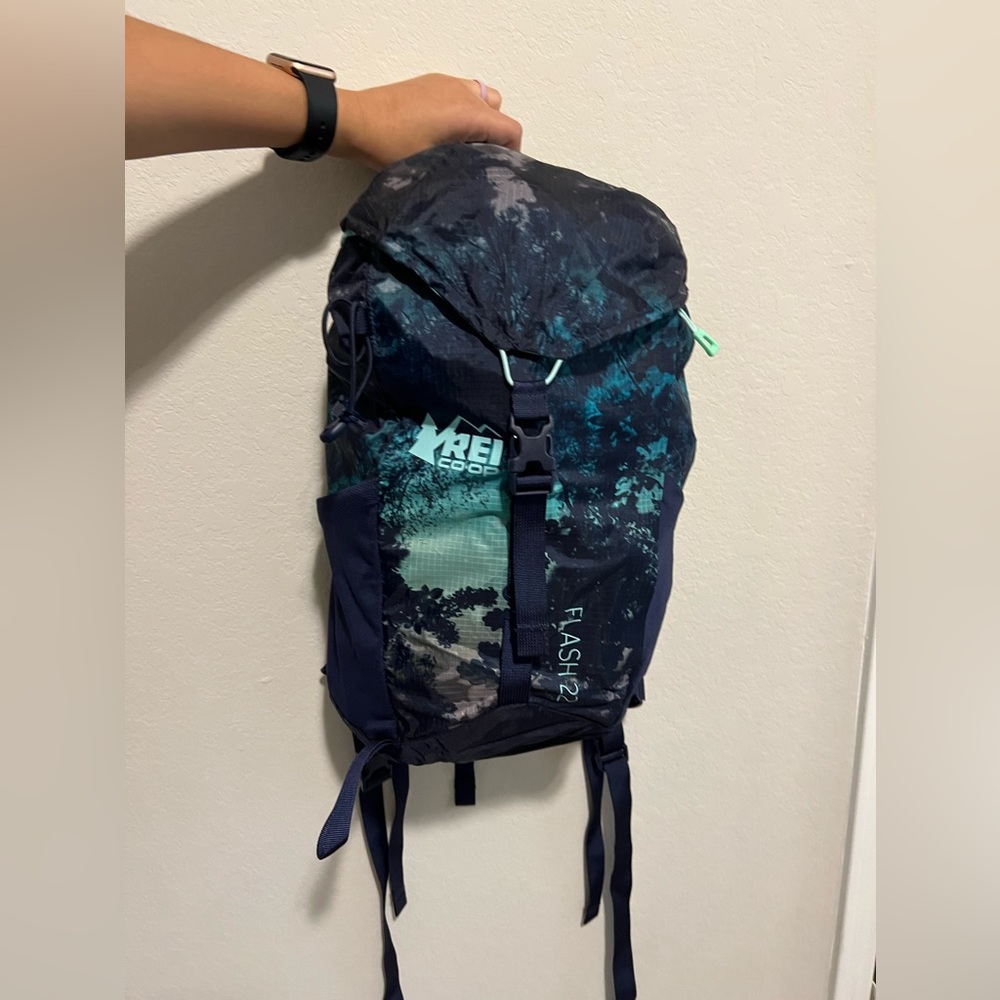 REI Co-op Flash 22 Print Hiking Pack